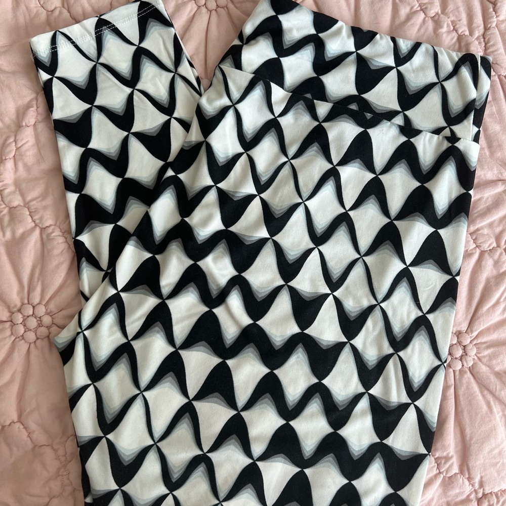 LulaRoe Leggings